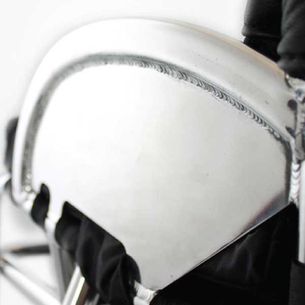Welded-sideguards-ensure-great-lateral-support